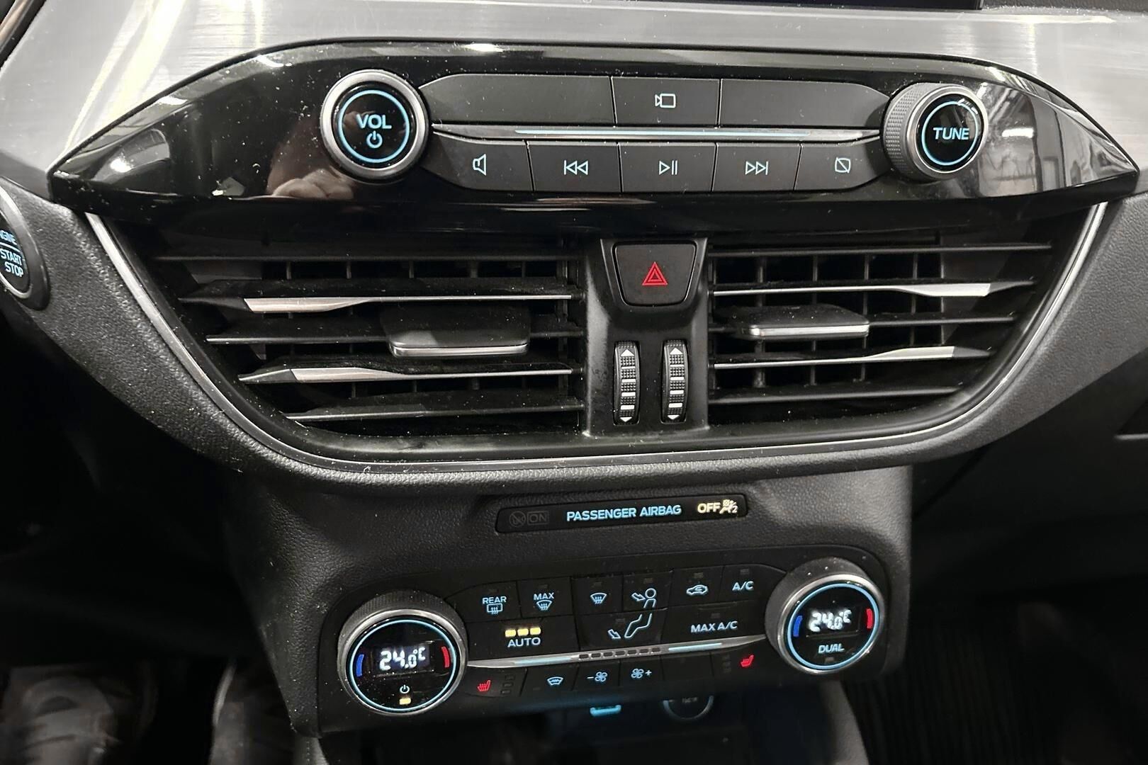 Ford Kuga iso kuva 11
