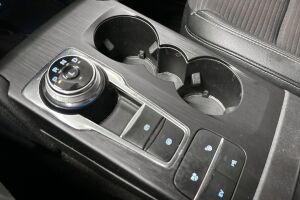 Ford Kuga esikatselu 18