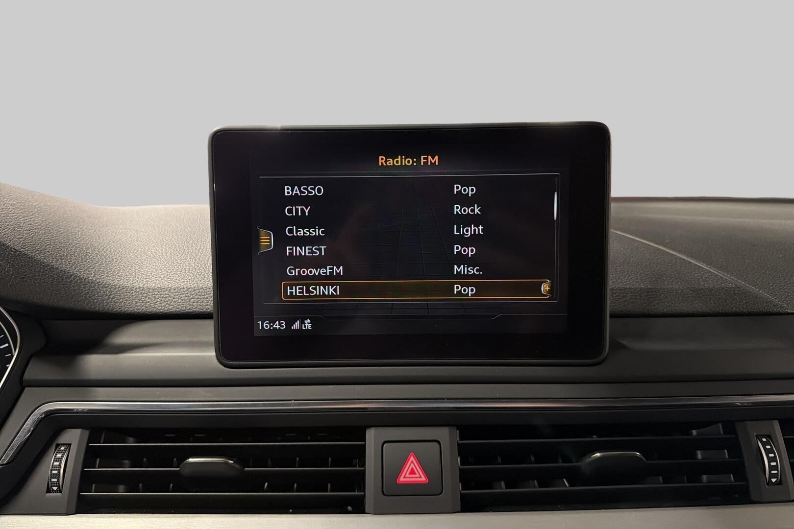 Audi A5 iso kuva 33