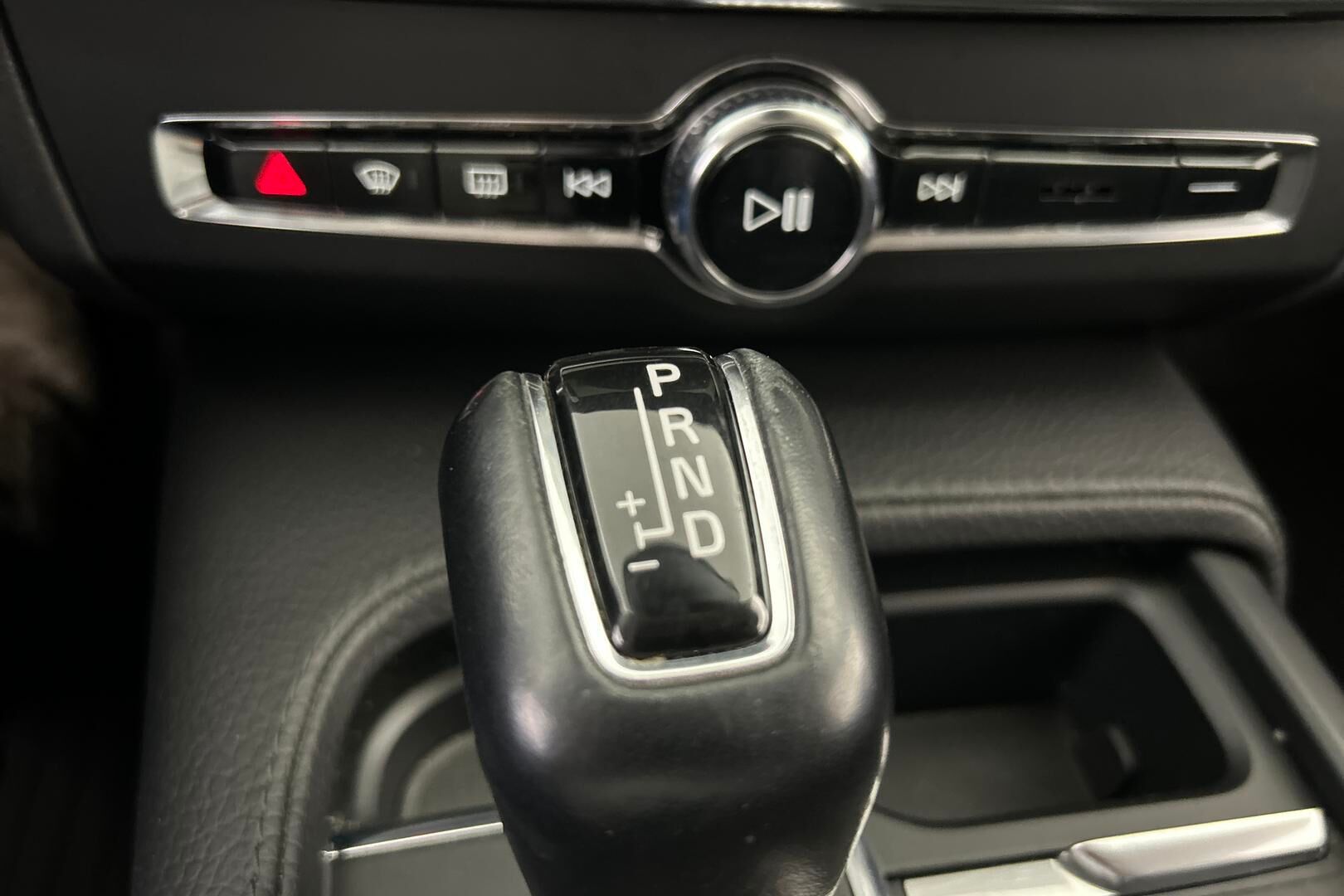 Volvo V90 iso kuva 12