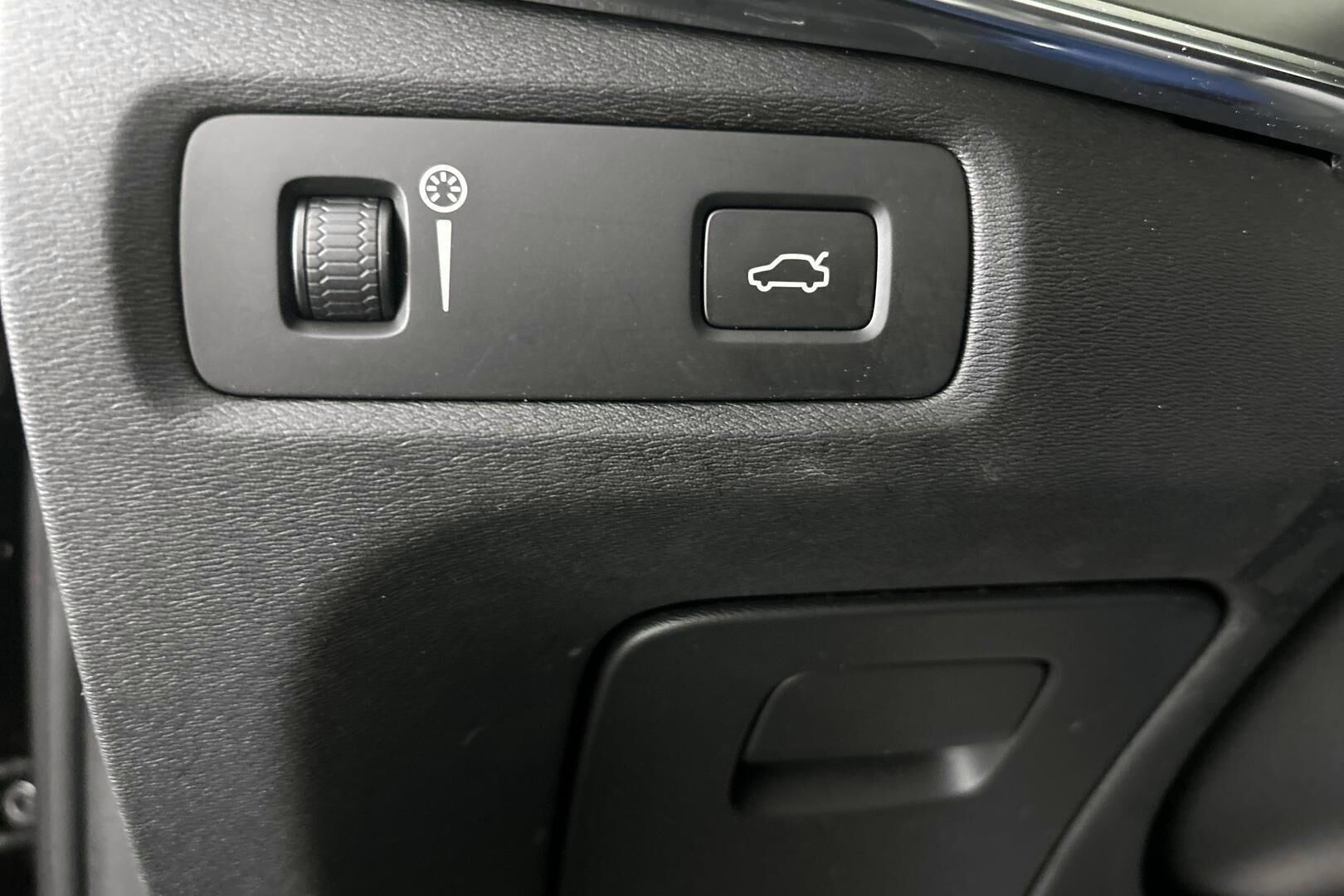 Volvo V90 iso kuva 15