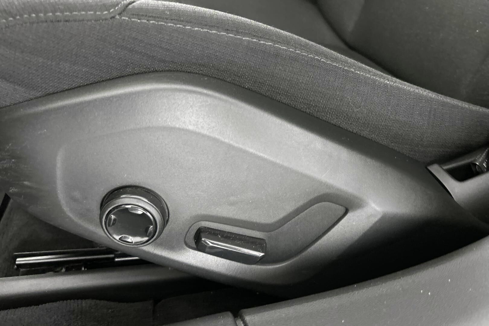 Volvo V90 iso kuva 16