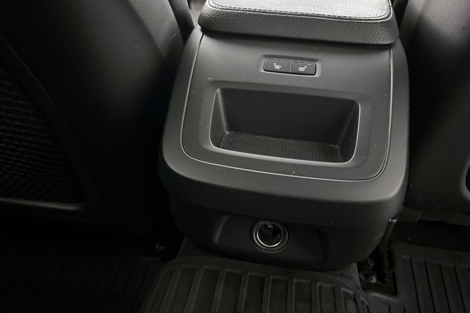 Volvo V90 iso kuva 25