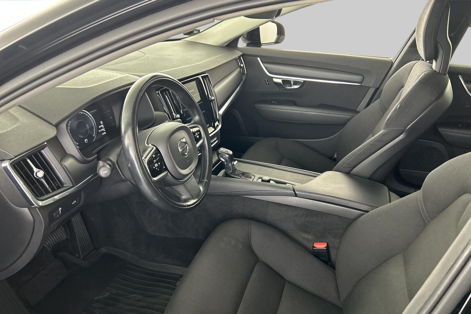 Volvo V90 iso kuva 7