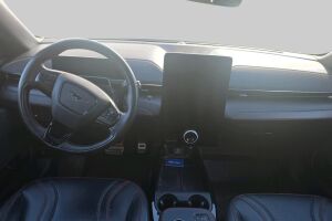 Ford Mustang Mach-E esikatselu 2