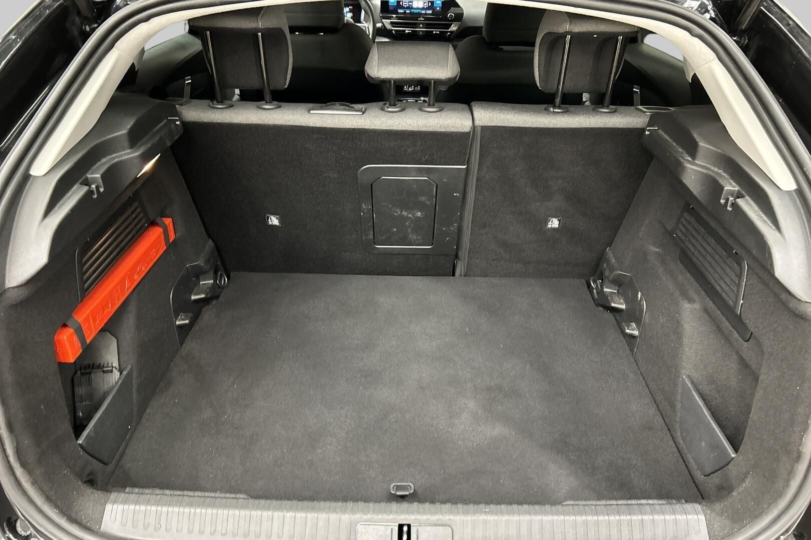 Citroen C4 iso kuva 12