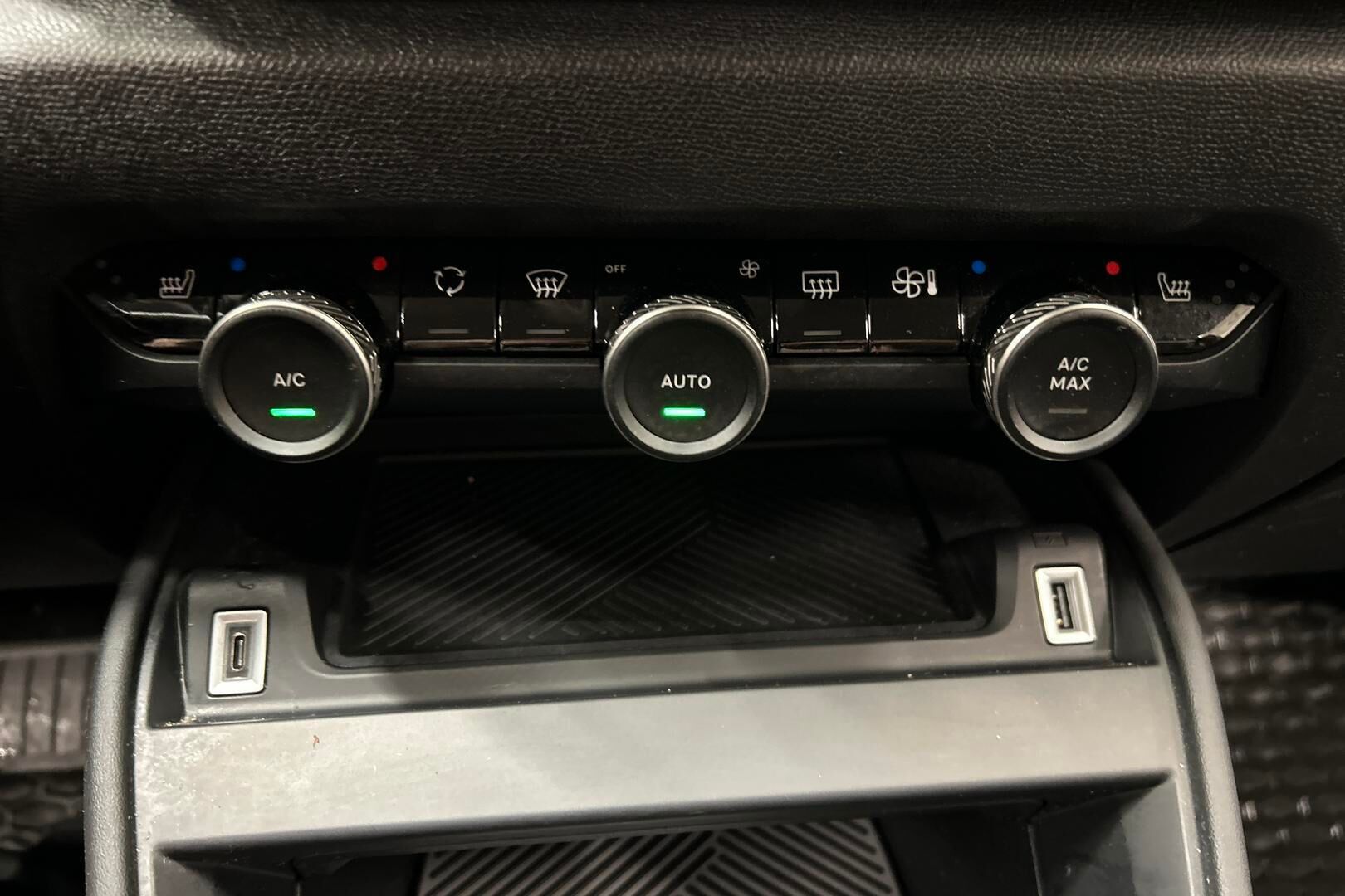 Citroen C4 iso kuva 16