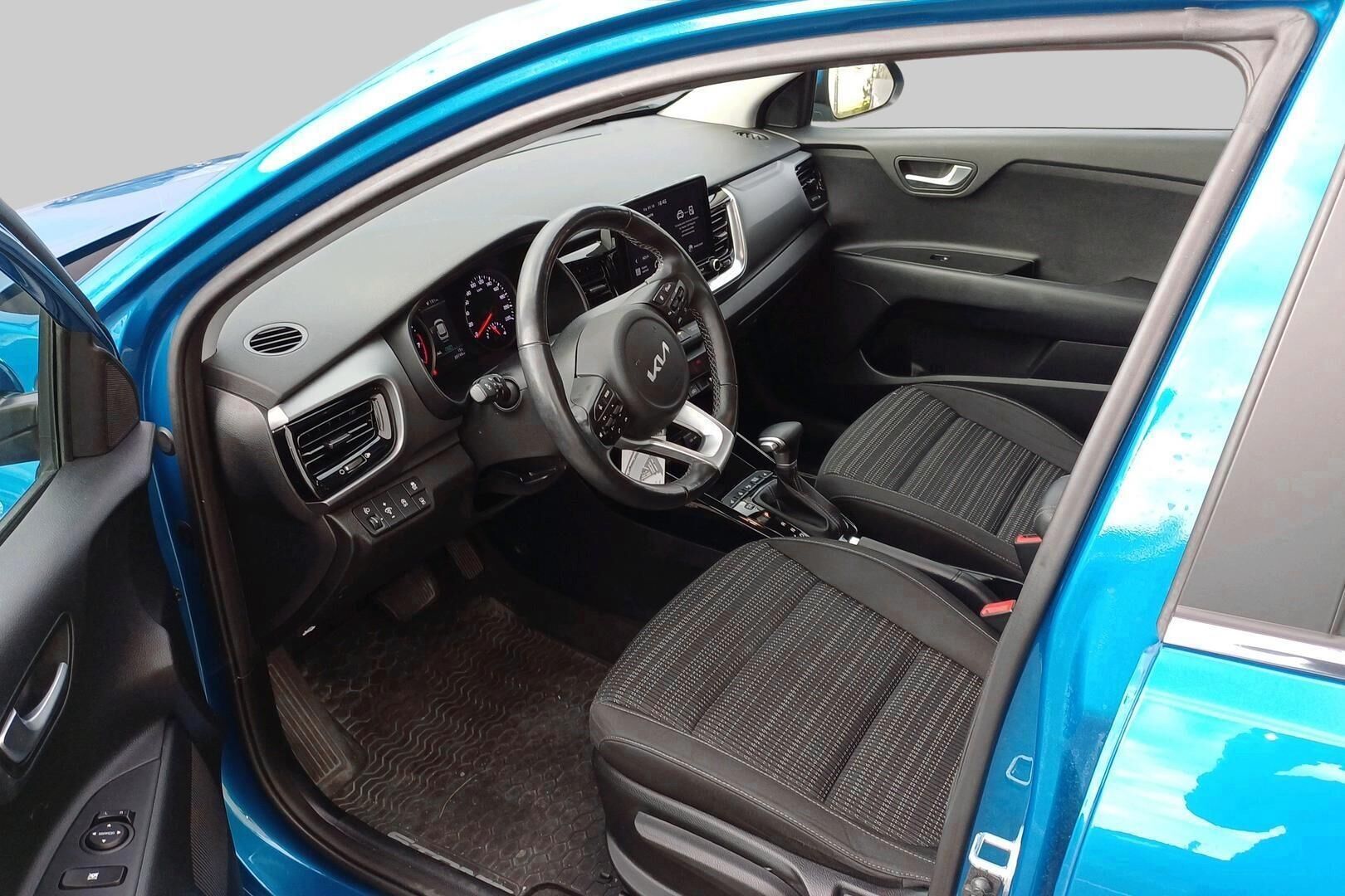 Kia Stonic iso kuva 2
