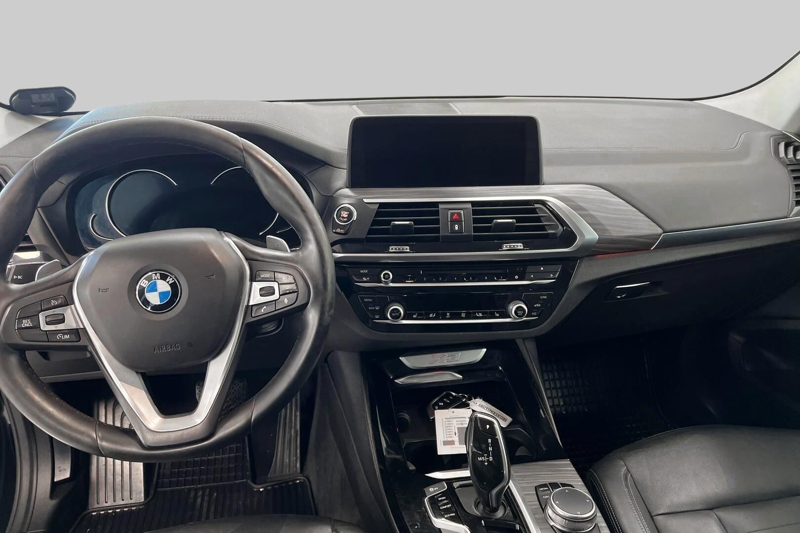 BMW X3 iso kuva 11