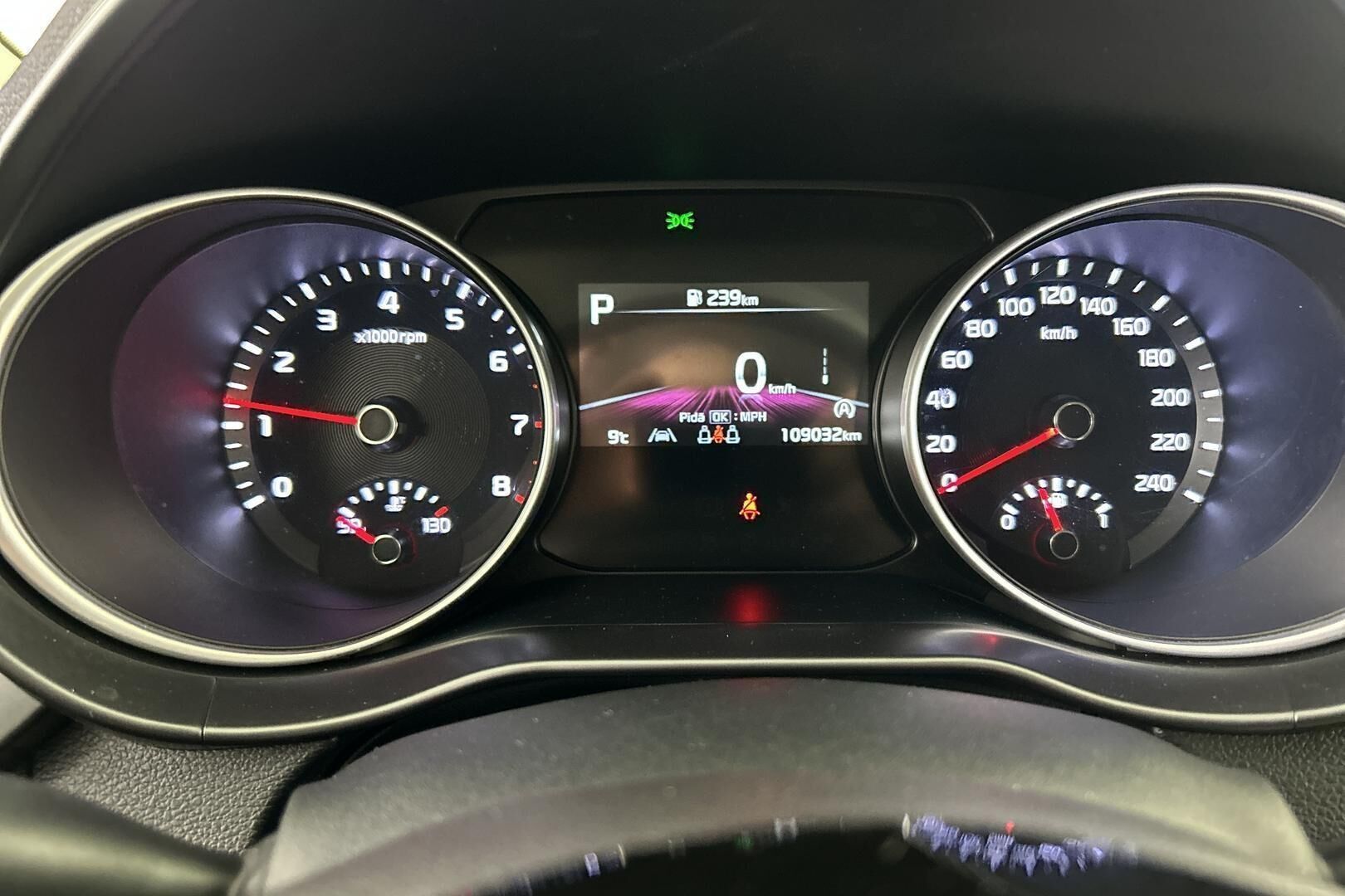 Kia Ceed iso kuva 10