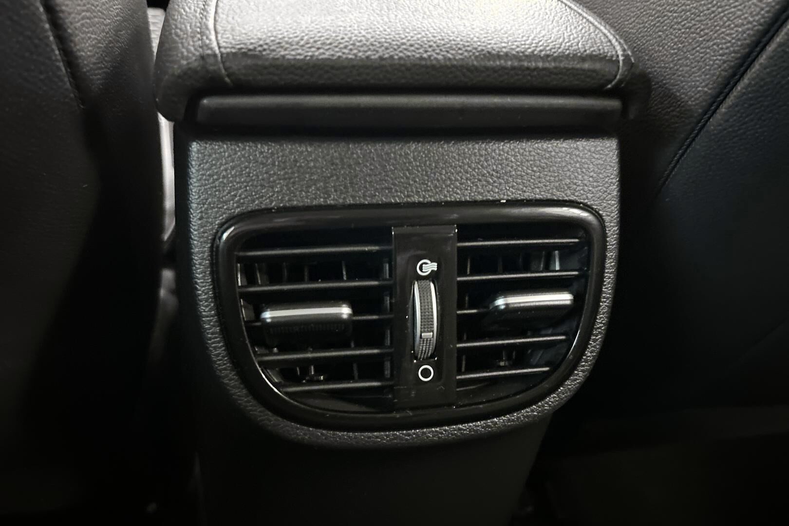 Kia XCeed iso kuva 28