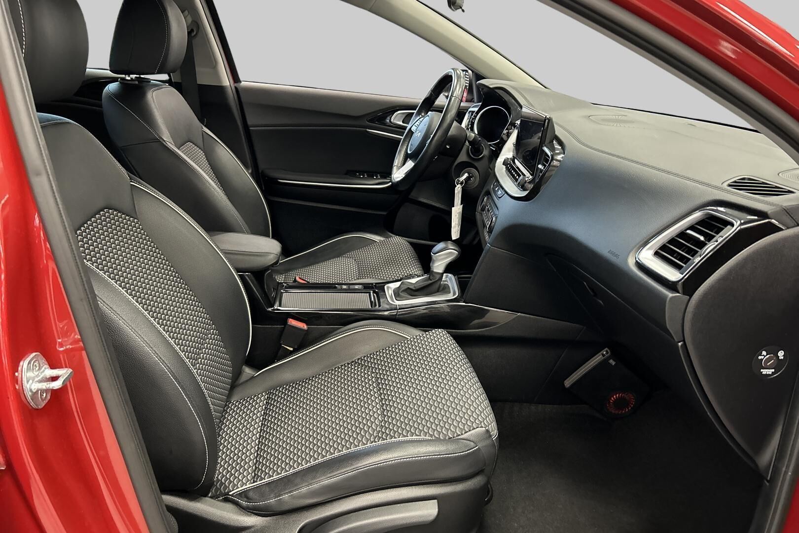 Kia XCeed iso kuva 30