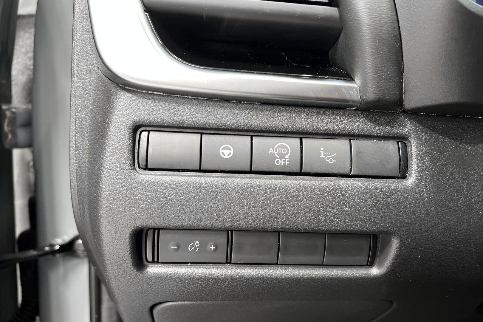 Nissan Qashqai iso kuva 17