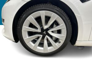 Tesla Model 3 esikatselu 13