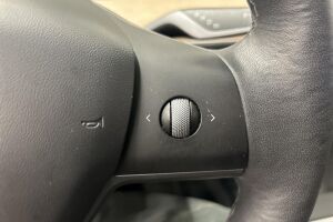 Tesla Model 3 esikatselu 17