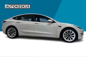 Tesla Model 3 esikatselu 4