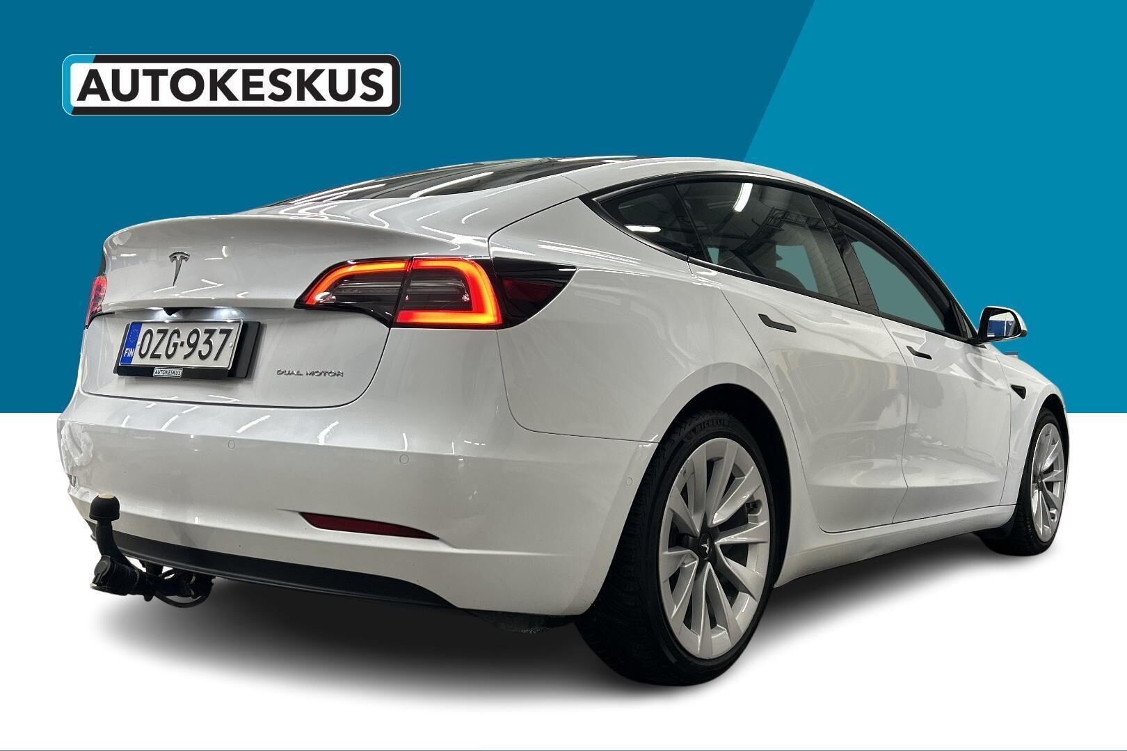 Tesla Model 3 iso kuva 5