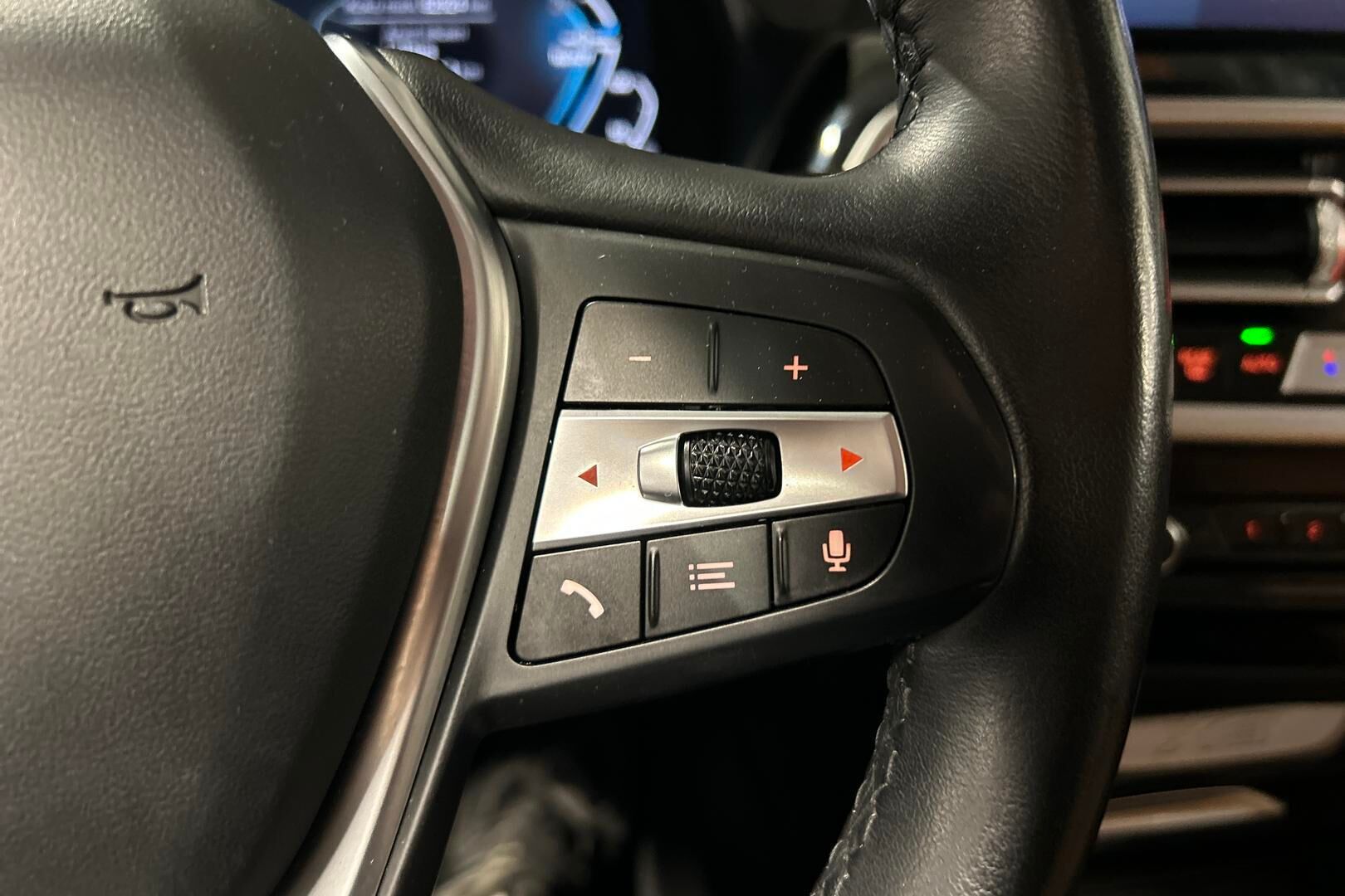 BMW X3 iso kuva 17
