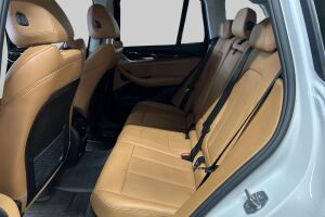 BMW X3 esikatselu 9