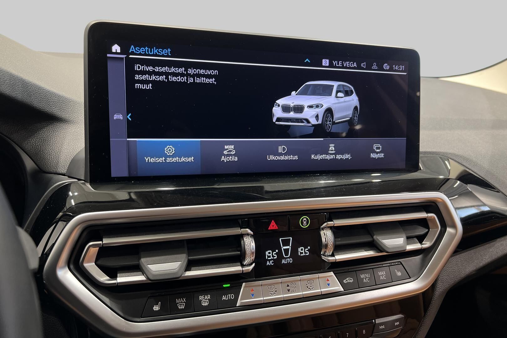 BMW X3 iso kuva 19