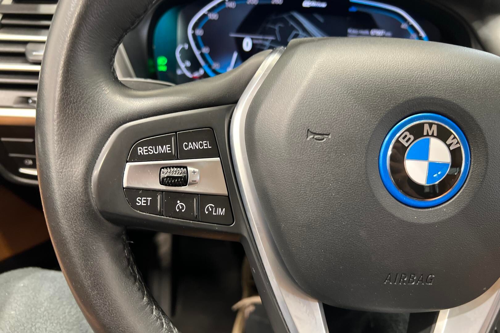 BMW X3 iso kuva 32