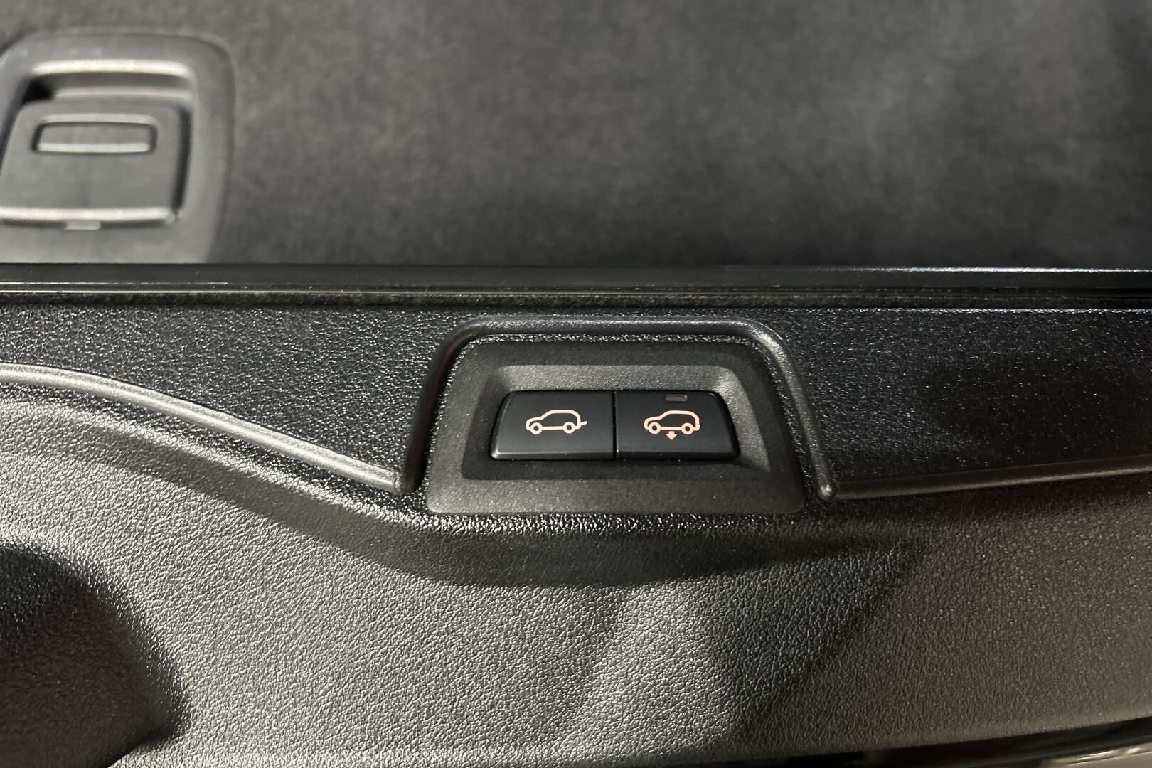 BMW X5 iso kuva 11