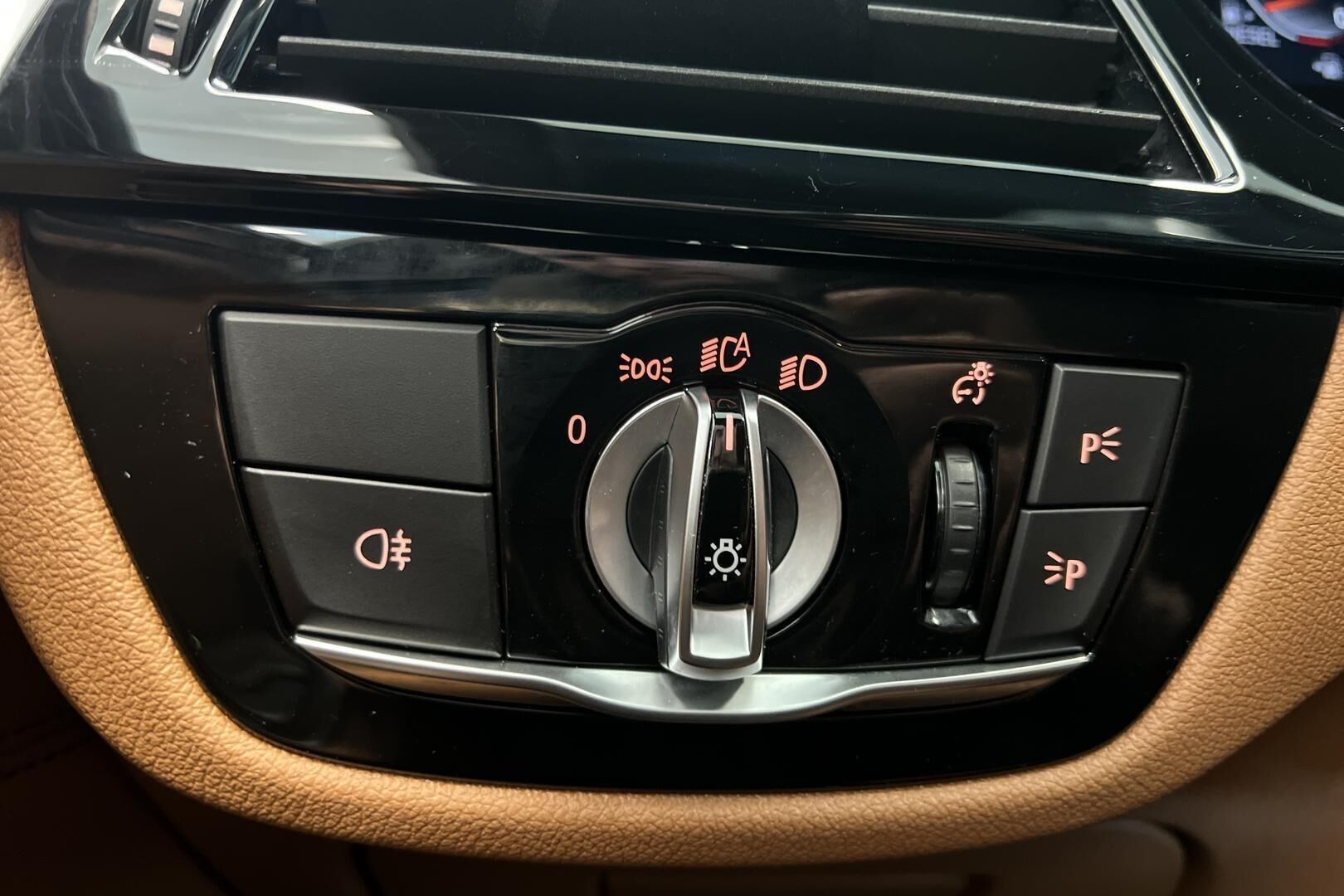 BMW 6-SARJA iso kuva 18