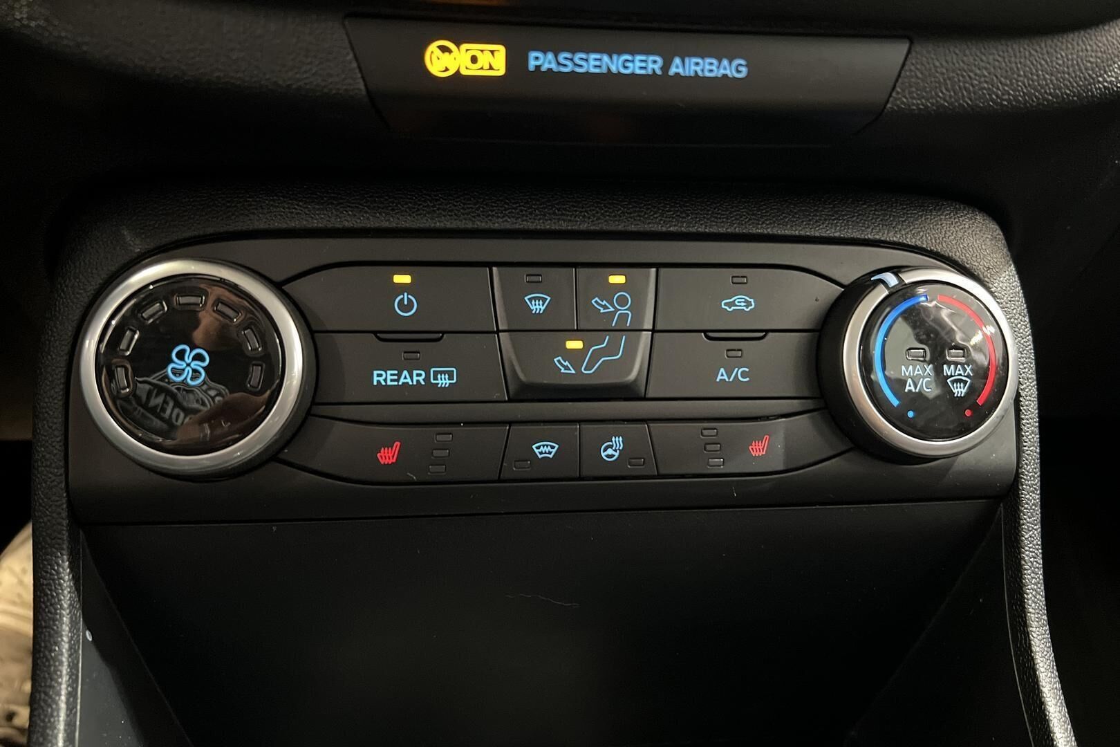 Ford Fiesta iso kuva 17
