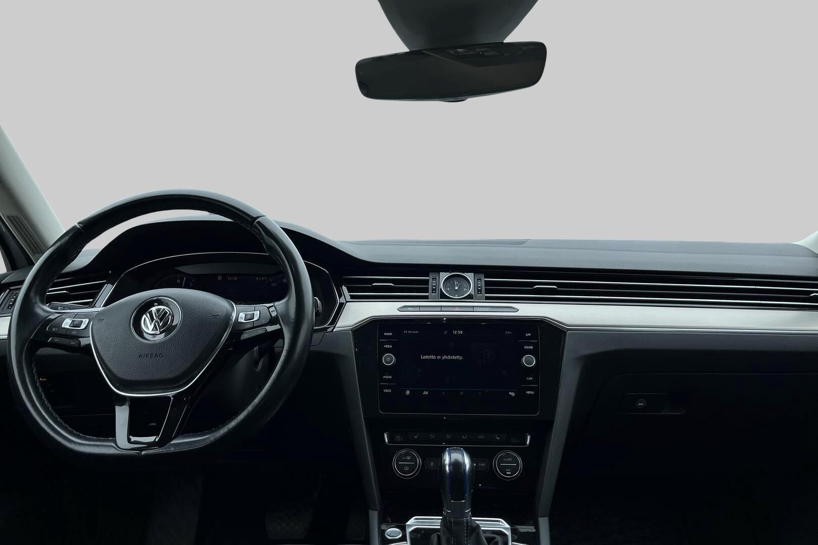 Volkswagen Passat iso kuva 1