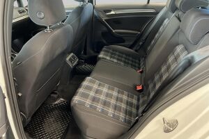 Volkswagen Golf esikatselu 10