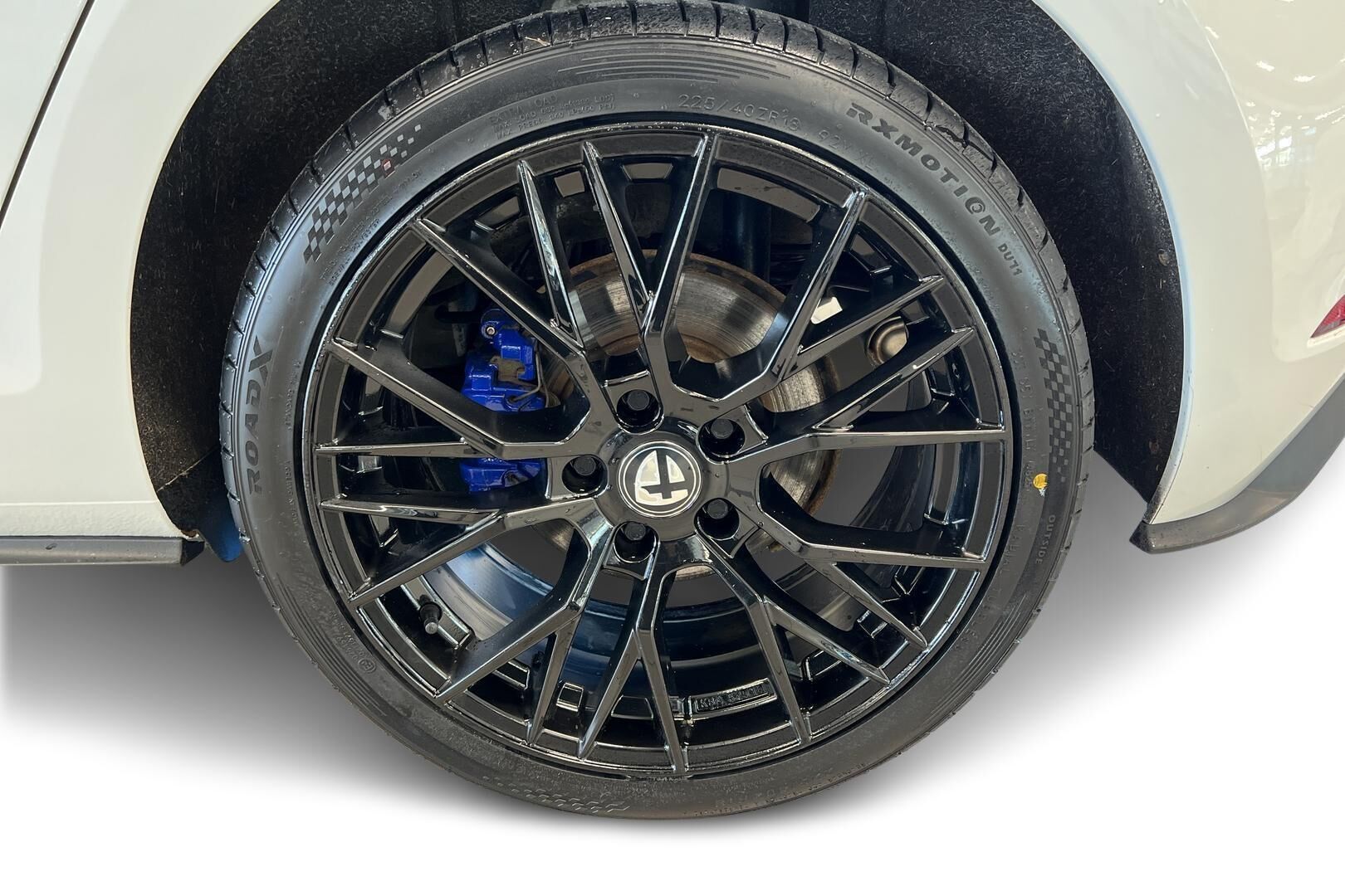 Volkswagen Golf iso kuva 13