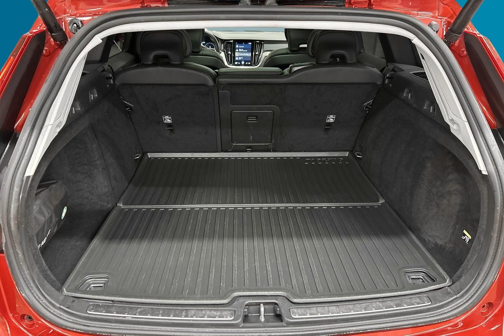 Volvo V60 iso kuva 21