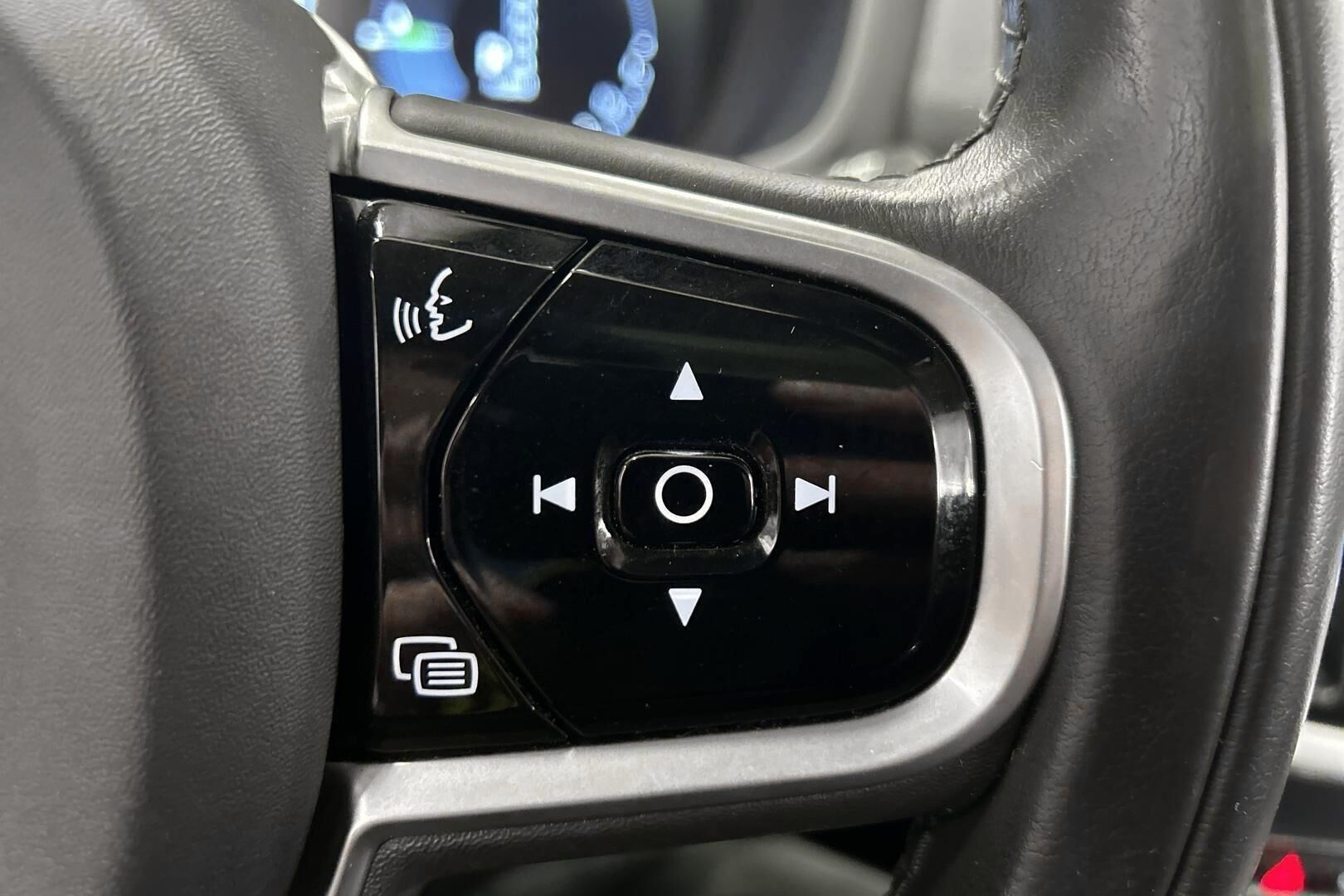 Volvo V60 iso kuva 15