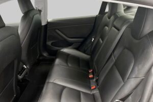 Tesla Model 3 esikatselu 7