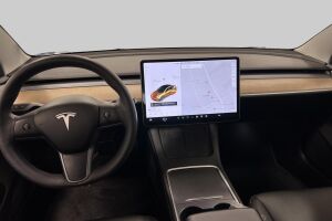 Tesla Model 3 esikatselu 16