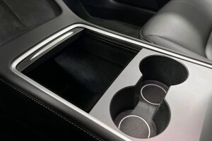 Tesla Model 3 esikatselu 8