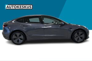 Tesla Model 3 esikatselu 14