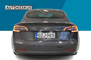 Tesla Model 3 esikatselu 3