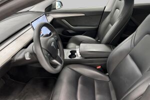 Tesla Model 3 esikatselu 6
