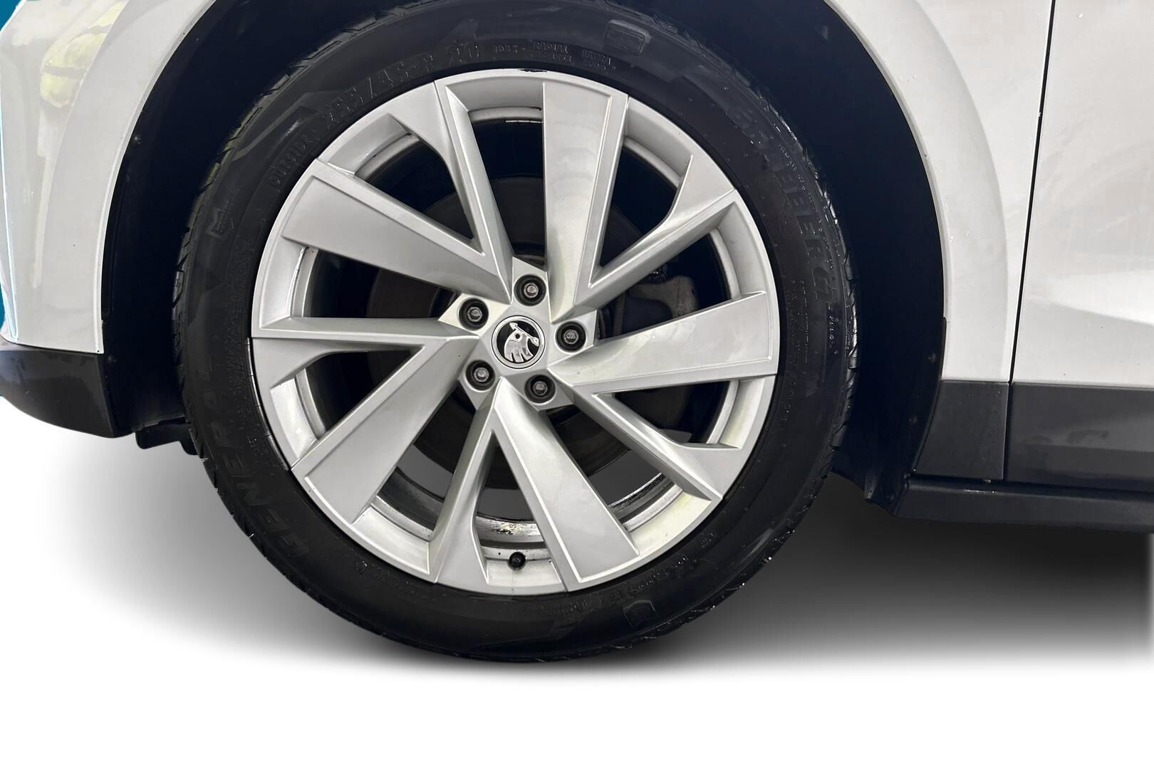 Skoda Enyaq iso kuva 13