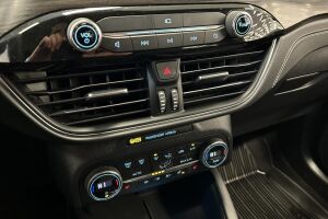 Ford Kuga esikatselu 20