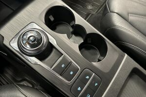 Ford Kuga esikatselu 21