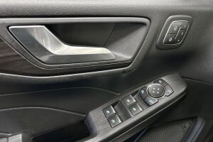 Ford Kuga esikatselu 26