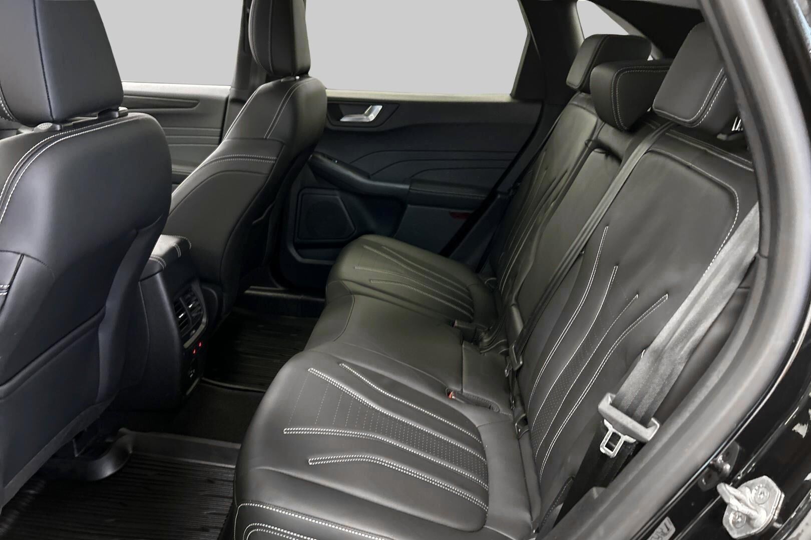 Ford Kuga iso kuva 9