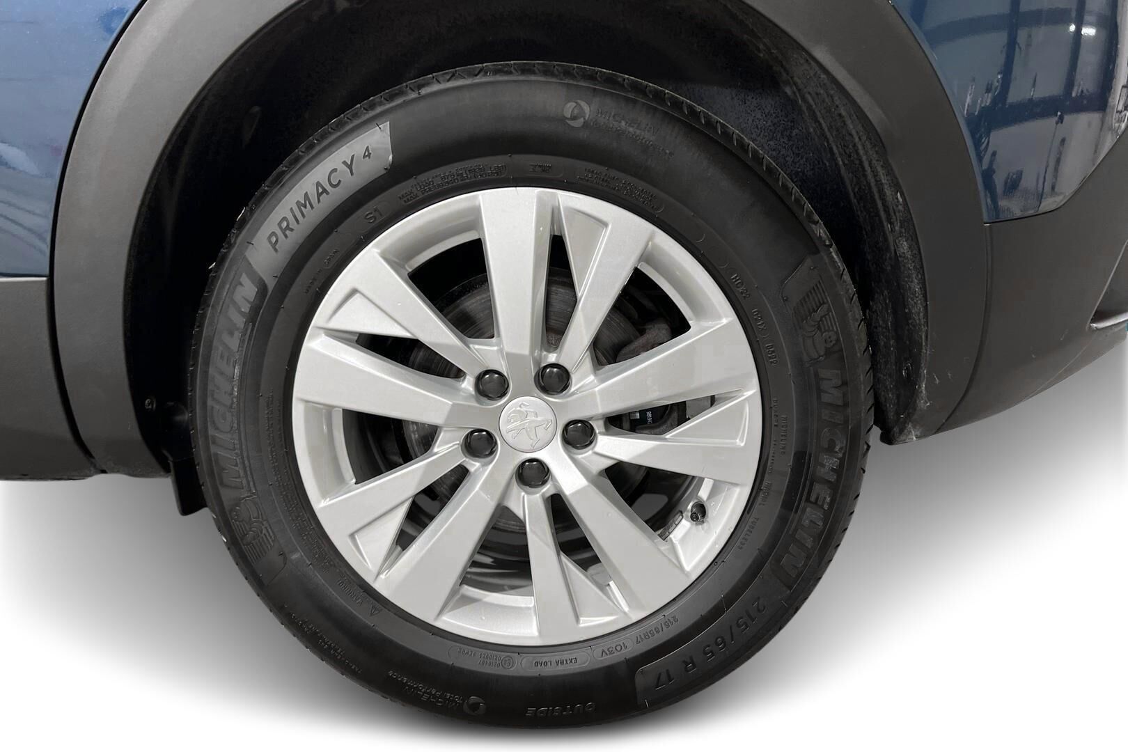 Peugeot 3008 iso kuva 13