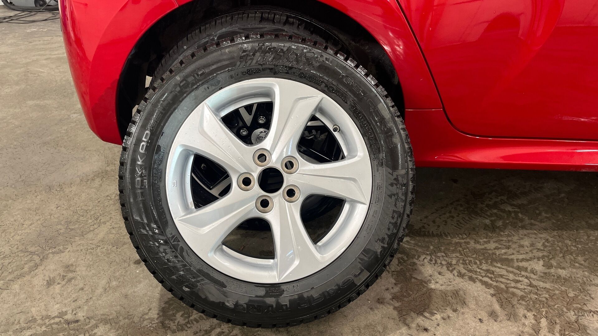 Toyota Yaris iso kuva 18