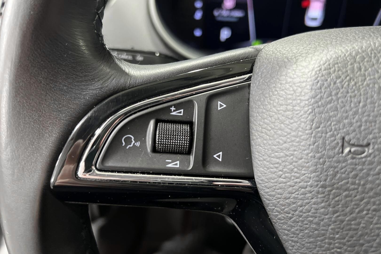 Skoda Octavia iso kuva 13