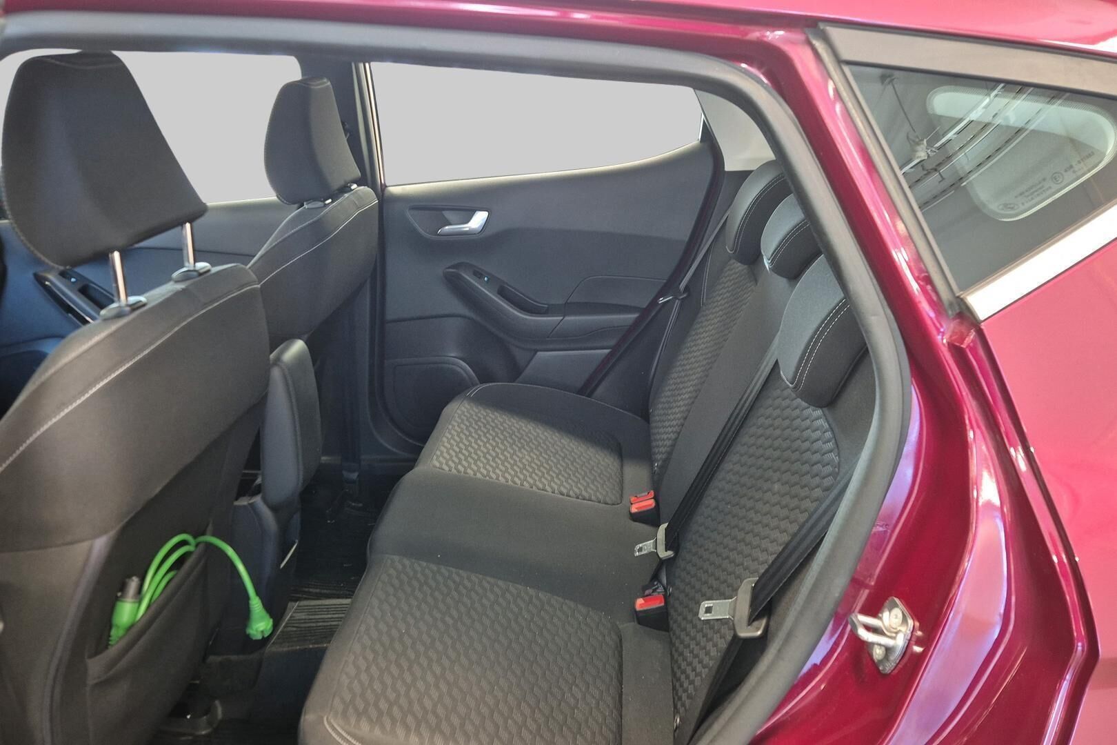 Ford Fiesta iso kuva 10