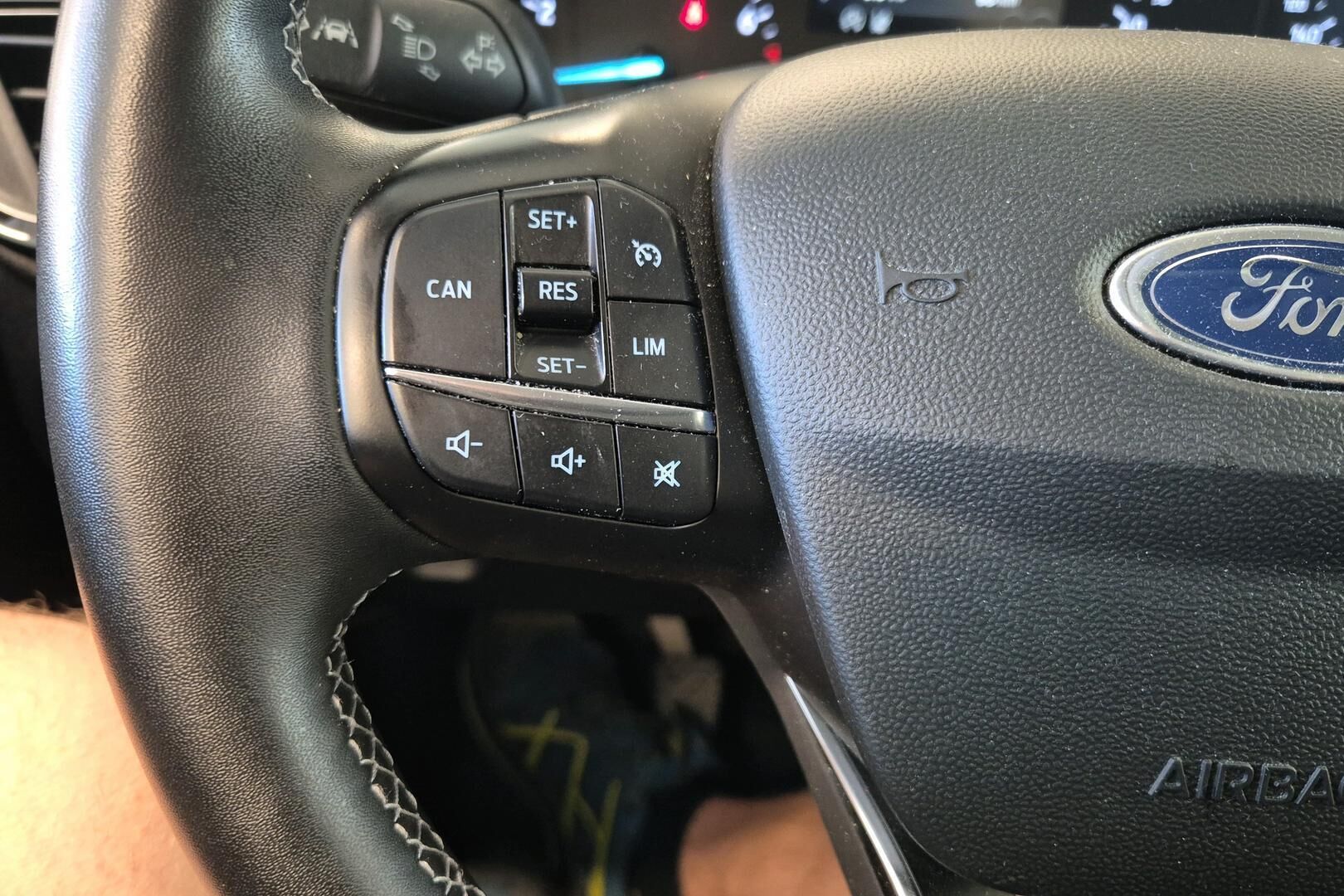Ford Fiesta iso kuva 19