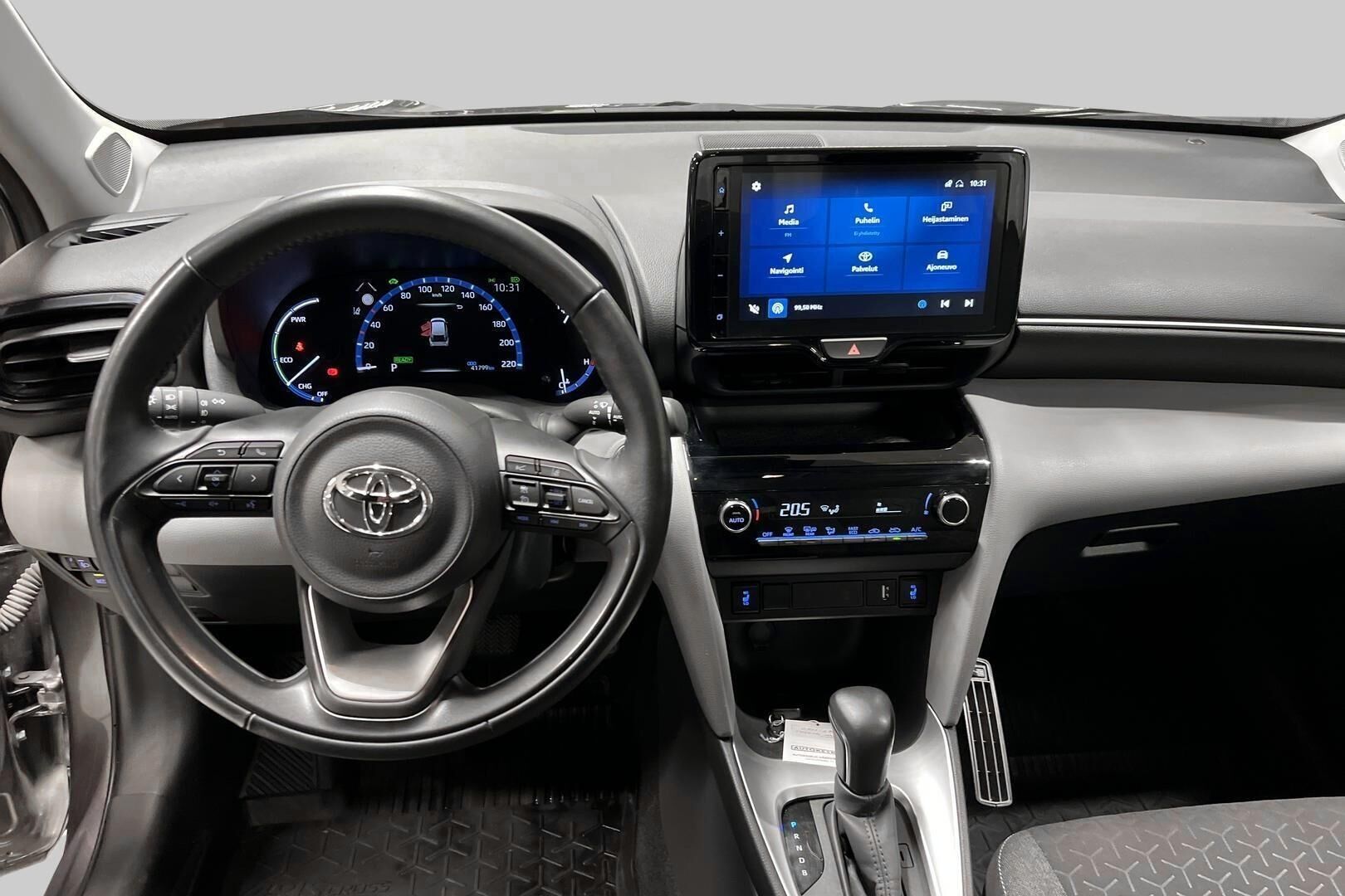 Toyota Yaris Cross iso kuva 18